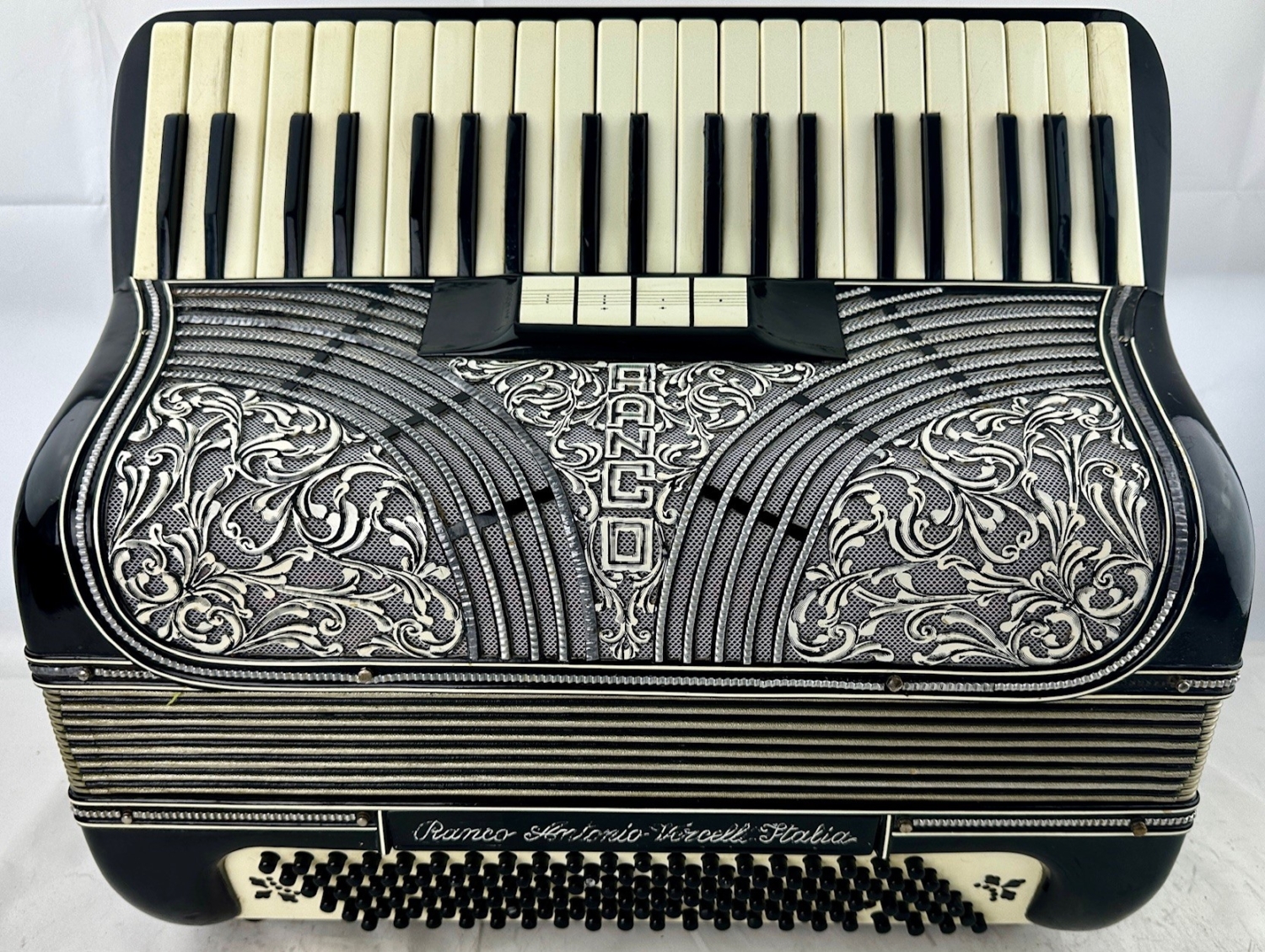 Ranco Antonio 41/120 Musette Accordion.co.uk